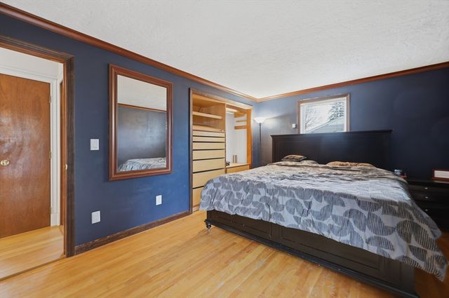 128 Derby St, Worcester, MA 01604