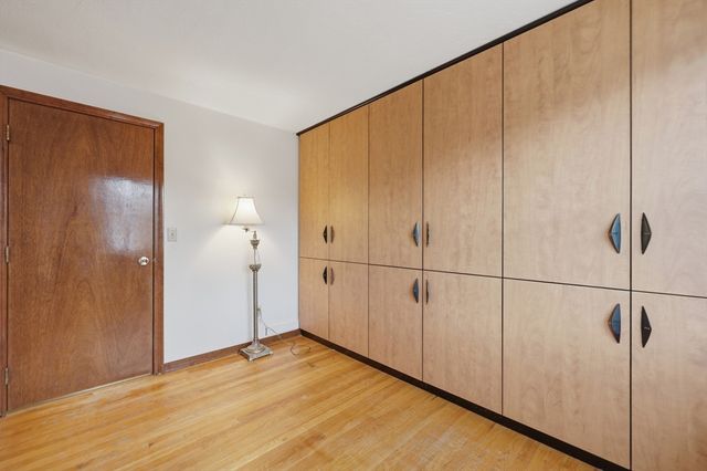 128 Derby St, Worcester, MA 01604