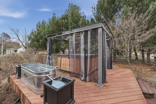 128 Derby St, Worcester, MA 01604