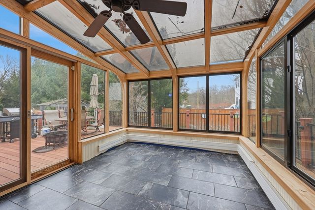 128 Derby St, Worcester, MA 01604