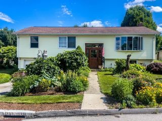 128 Derby St, Worcester, MA 01604
