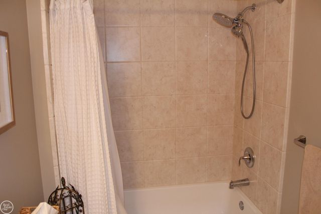 20081 Calumet Drive, Clinton Twp, MI 48038