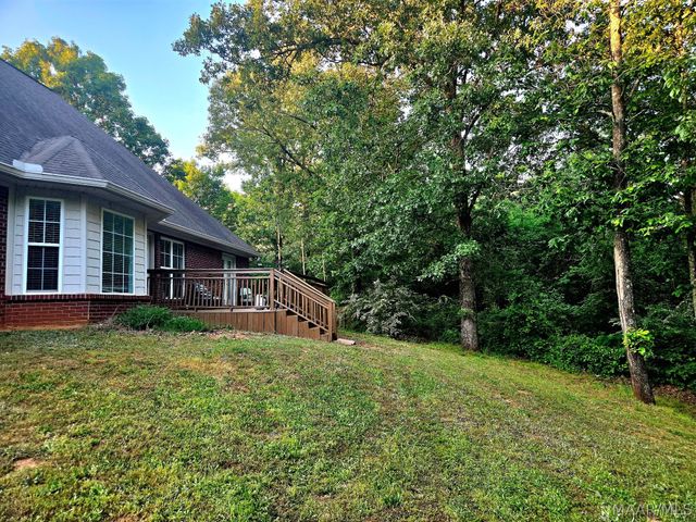94 Sunnybrook Court, Deatsville, AL 36022