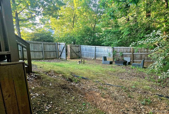 94 Sunnybrook Court, Deatsville, AL 36022