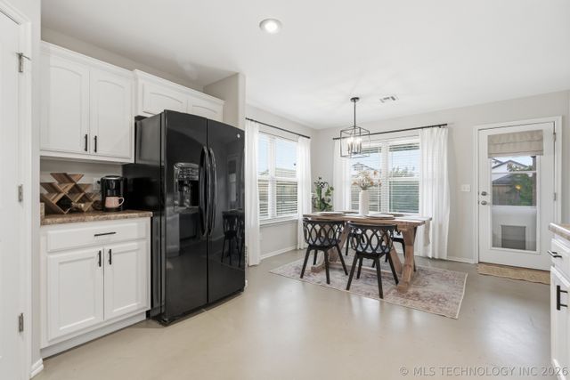 10324 S Olmsted Place, Jenks, OK 74037