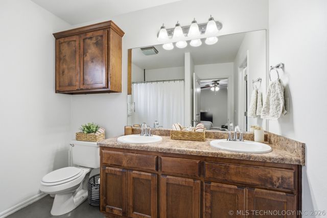 10324 S Olmsted Place, Jenks, OK 74037