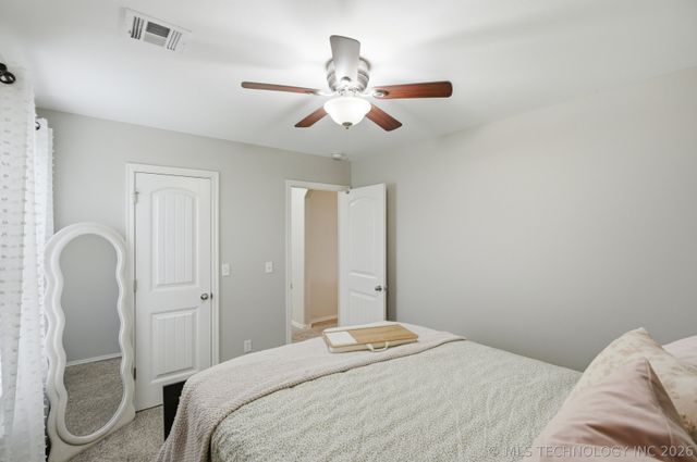 10324 S Olmsted Place, Jenks, OK 74037