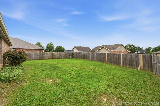 10324 S Olmsted Place, Jenks, OK 74037