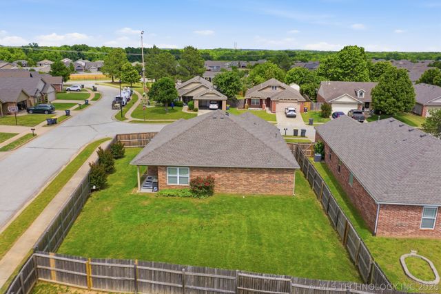 10324 S Olmsted Place, Jenks, OK 74037