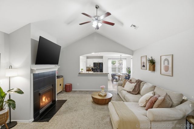 10324 S Olmsted Place, Jenks, OK 74037