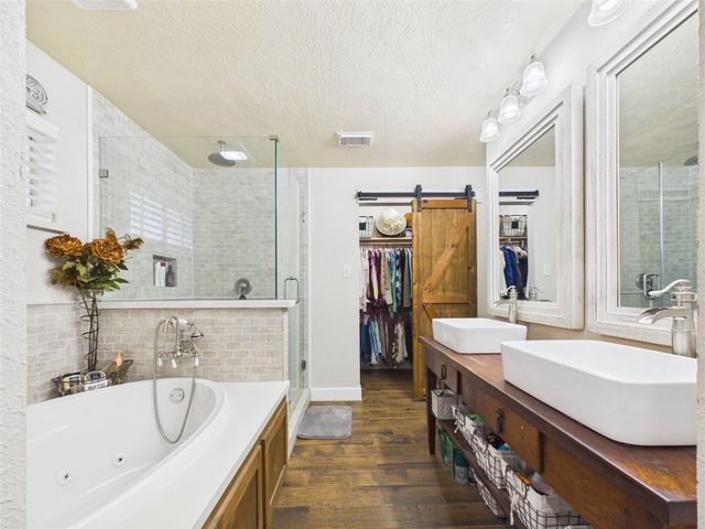 1010 Wisdom Drive, Deer Park, TX 77536