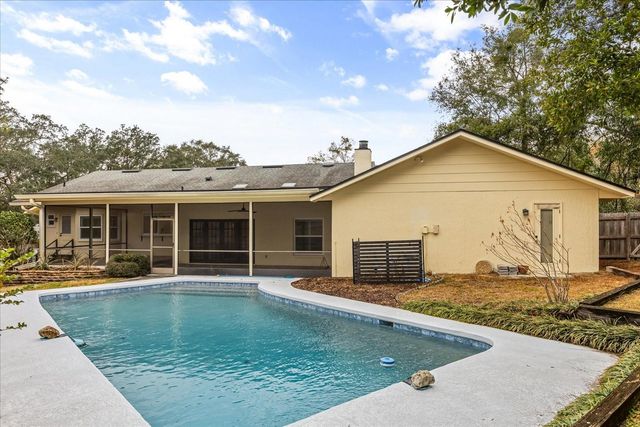 110 VALLEY CIRCLE, Longwood, FL 32779