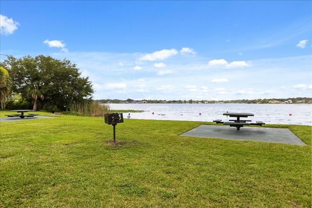 110 VALLEY CIRCLE, Longwood, FL 32779