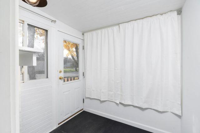 300 HIGHLAND AVE, Staunton, VA 24401