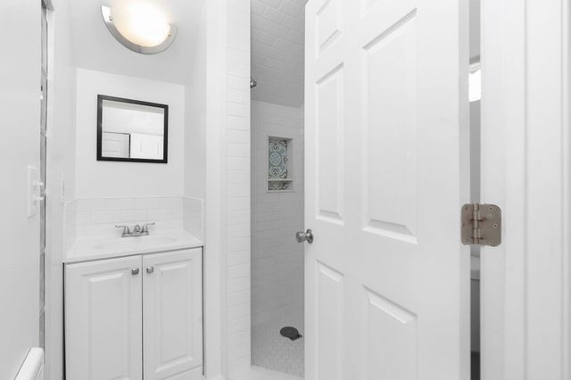 300 HIGHLAND AVE, Staunton, VA 24401