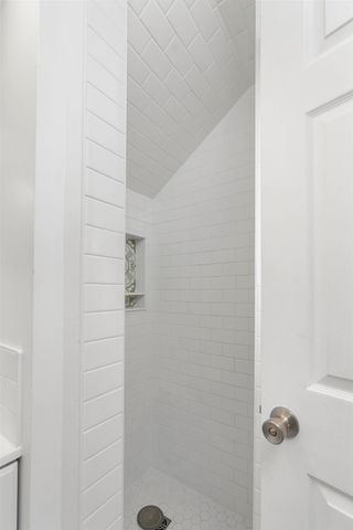 300 HIGHLAND AVE, Staunton, VA 24401