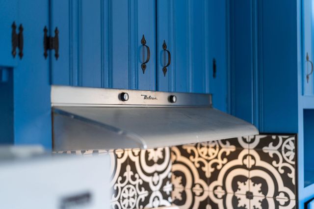 300 HIGHLAND AVE, Staunton, VA 24401