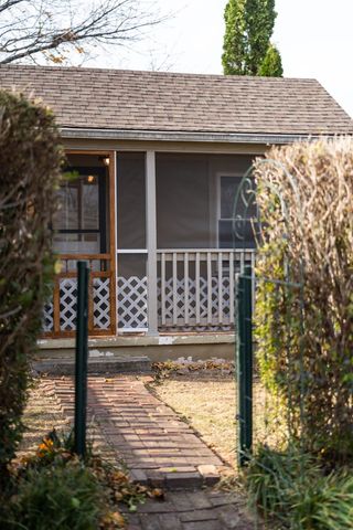 300 HIGHLAND AVE, Staunton, VA 24401