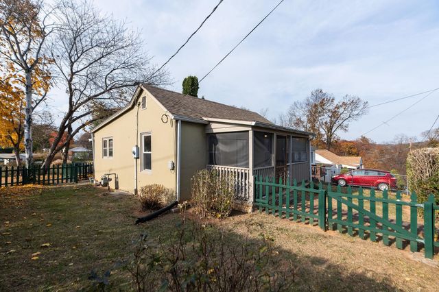 300 HIGHLAND AVE, Staunton, VA 24401