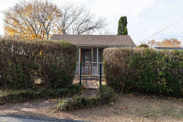 300 HIGHLAND AVE, Staunton, VA 24401