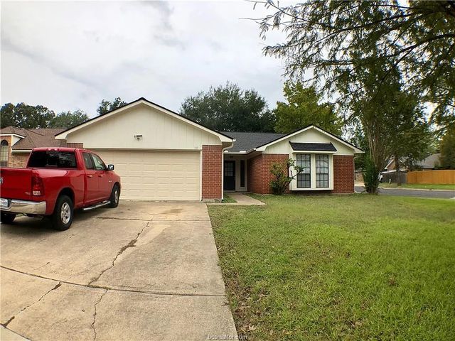 1111 Hardwood Lane, College Station, TX 77840