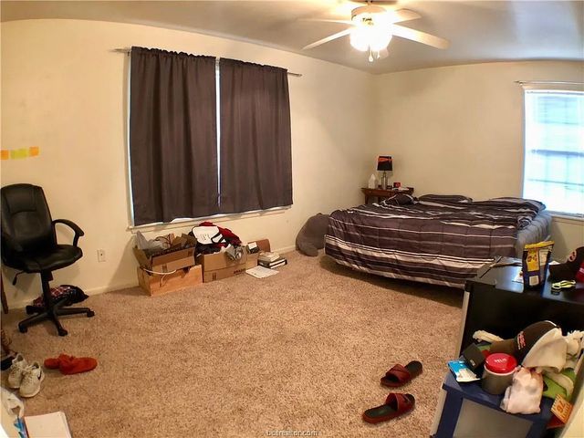 1111 Hardwood Lane, College Station, TX 77840