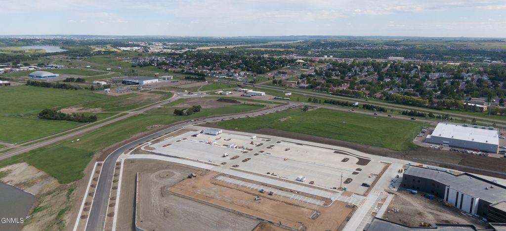 520,550, Old Red Trail, Mandan, ND 58554 photo 8