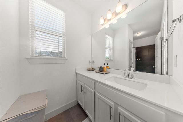 808 Cottage Bank TRL 14, Austin, TX 78748