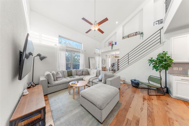 808 Cottage Bank TRL 14, Austin, TX 78748