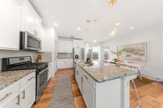 808 Cottage Bank TRL 14, Austin, TX 78748