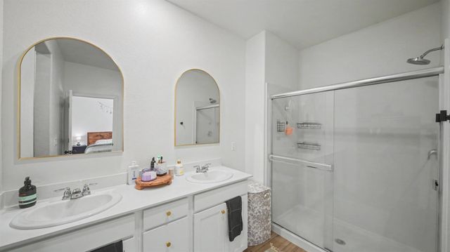 6518 Arena Way, Riverbank, CA 95367