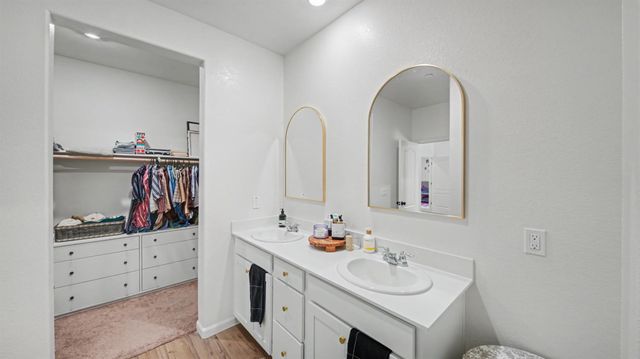6518 Arena Way, Riverbank, CA 95367