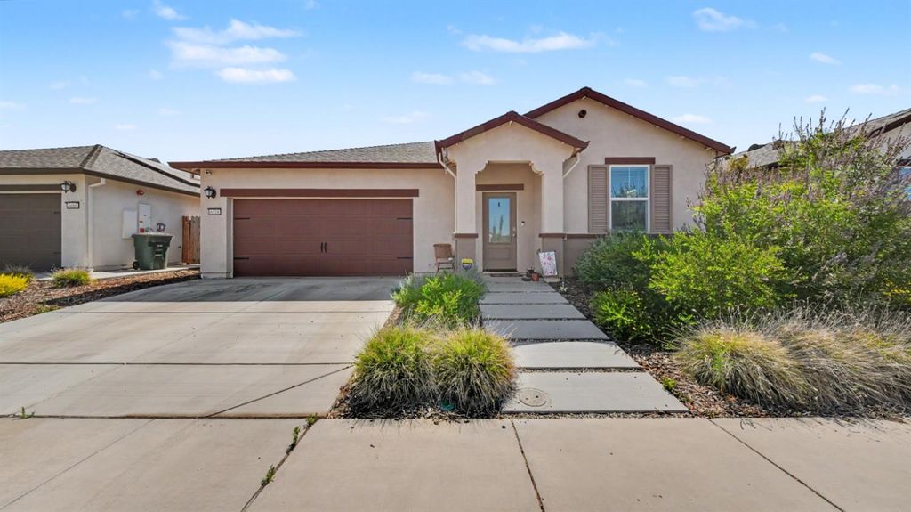 6518 Arena Way, Riverbank, CA 95367