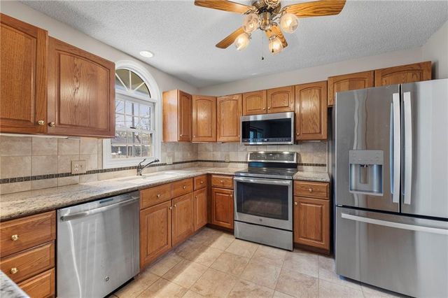 6712 Charles Street, Shawnee, KS 66216