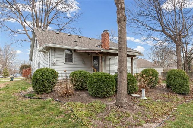 6712 Charles Street, Shawnee, KS 66216