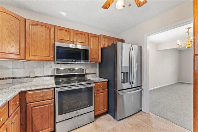 6712 Charles Street, Shawnee, KS 66216