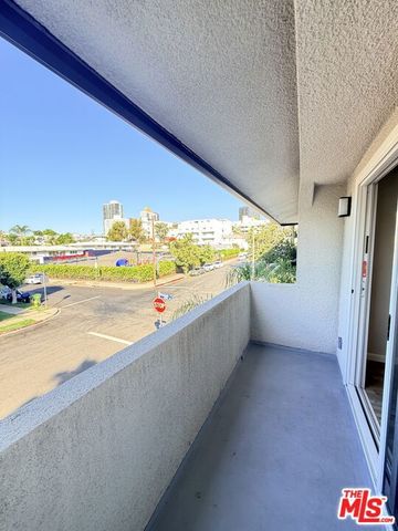 11520 WYOMING Avenue 1, Los Angeles, CA 90025
