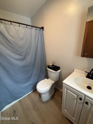 252 Nys Rt 32, Saratoga, NY 12871