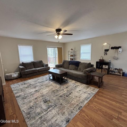 252 Nys Rt 32, Saratoga, NY 12871