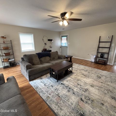 252 Nys Rt 32, Saratoga, NY 12871