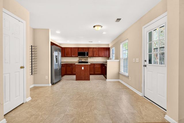 110 Avalon Road, Summerville, SC 29483