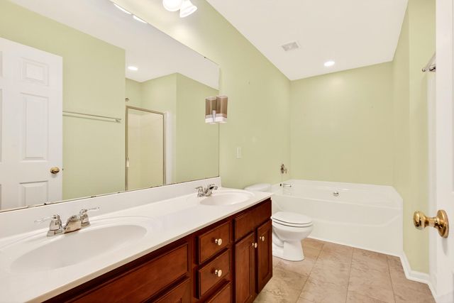 110 Avalon Road, Summerville, SC 29483