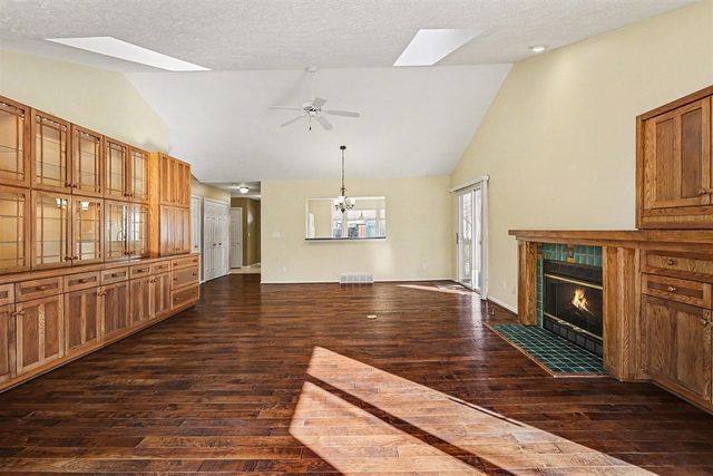 212 Chauncey Court, Marshall, MI 49068