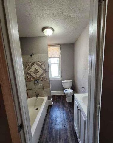 2203 Agnes Avenue, Kansas City, MO 64127