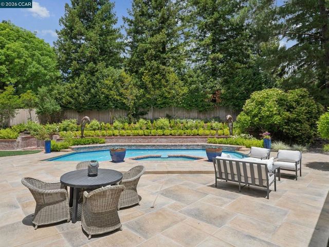 2705 Mossy Oak Dr, Danville, CA 94506