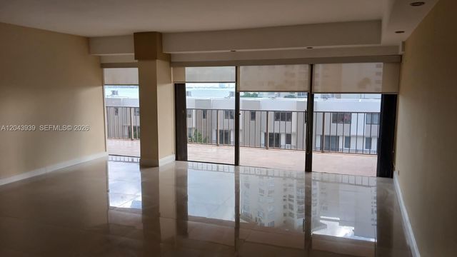 1800 NE 114th St 508, Miami, FL 33181