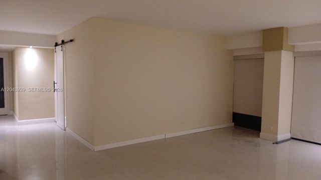 1800 NE 114th St 508, Miami, FL 33181