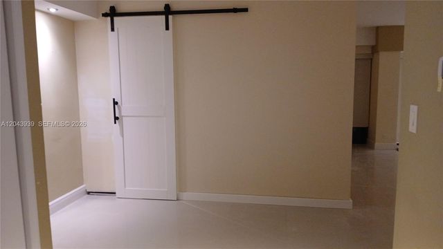 1800 NE 114th St 508, Miami, FL 33181