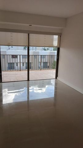 1800 NE 114th St 508, Miami, FL 33181