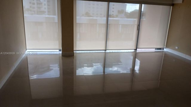 1800 NE 114th St 508, Miami, FL 33181